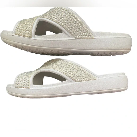 CROCS COMFORT Sloane Gray Embellished crocs - Picture 1 of 4